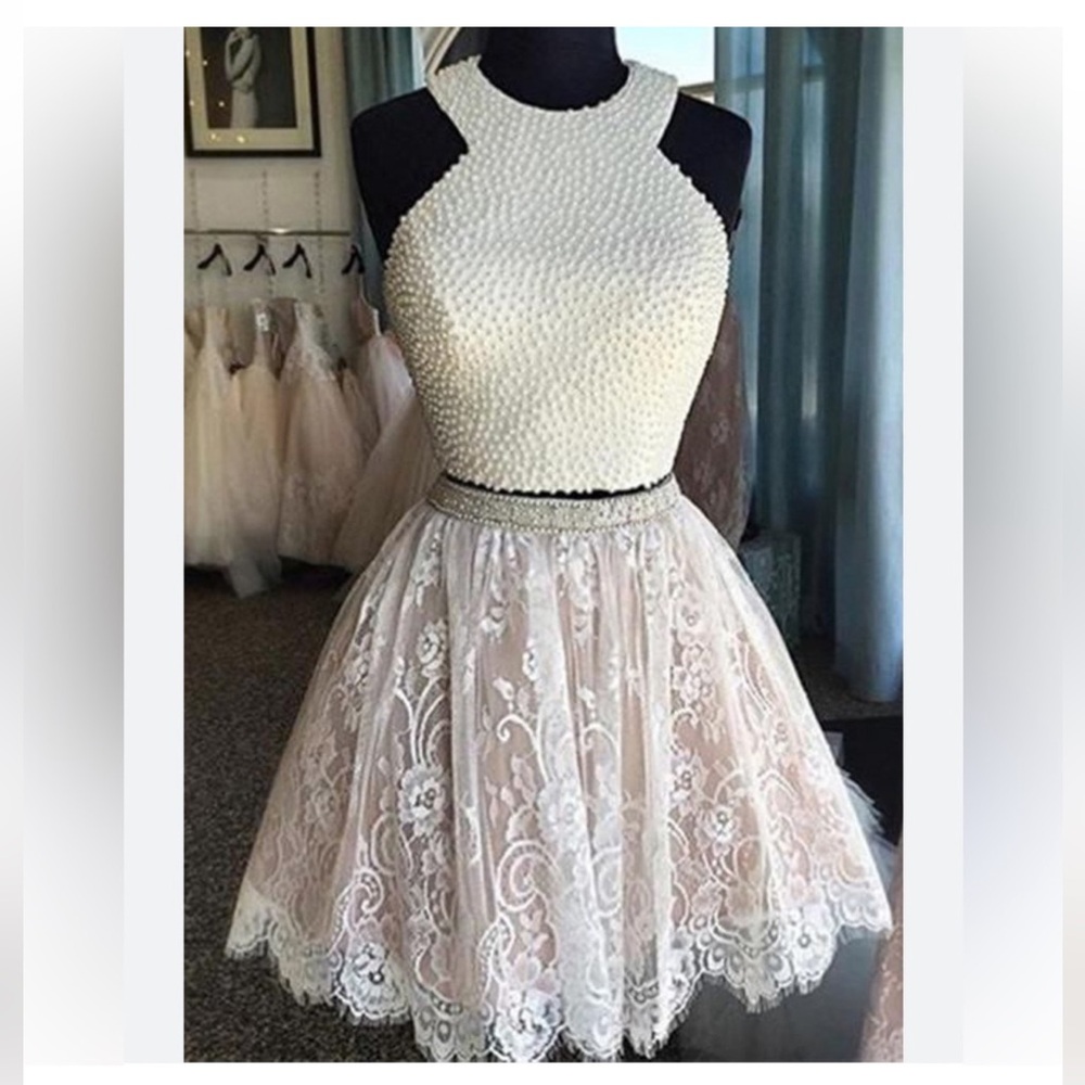 SHERRI HILL PEARL TOP/LACE SKIRT